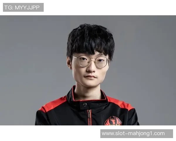 青年赛中FPX的比赛经验分析与表现评估探讨实时新闻